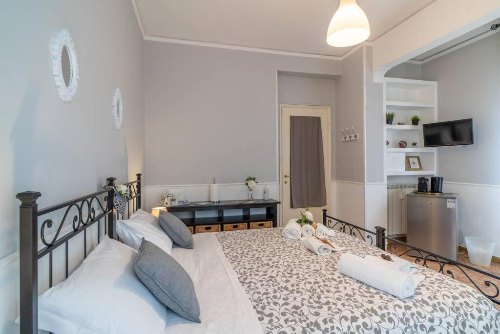 Terrazze Italiane City Center - White Apartment Верона Экстерьер фото